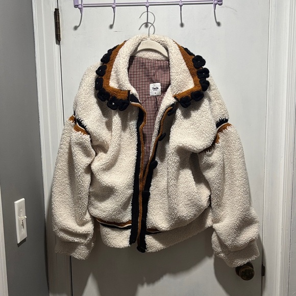 TACH Belen Teddy jacket - Picture 1 of 8